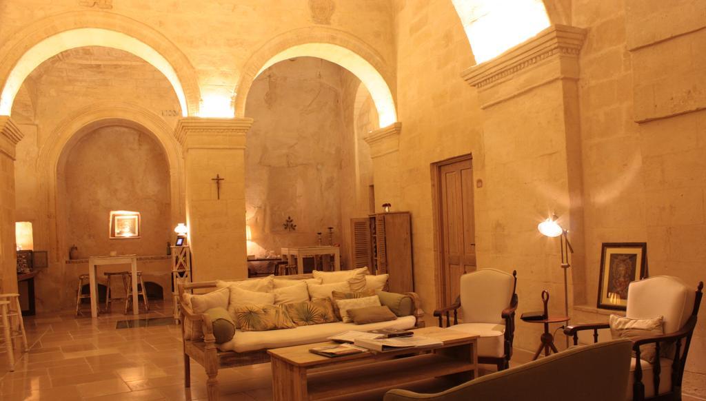 L'Hotel In Pietra Матера Екстериор снимка